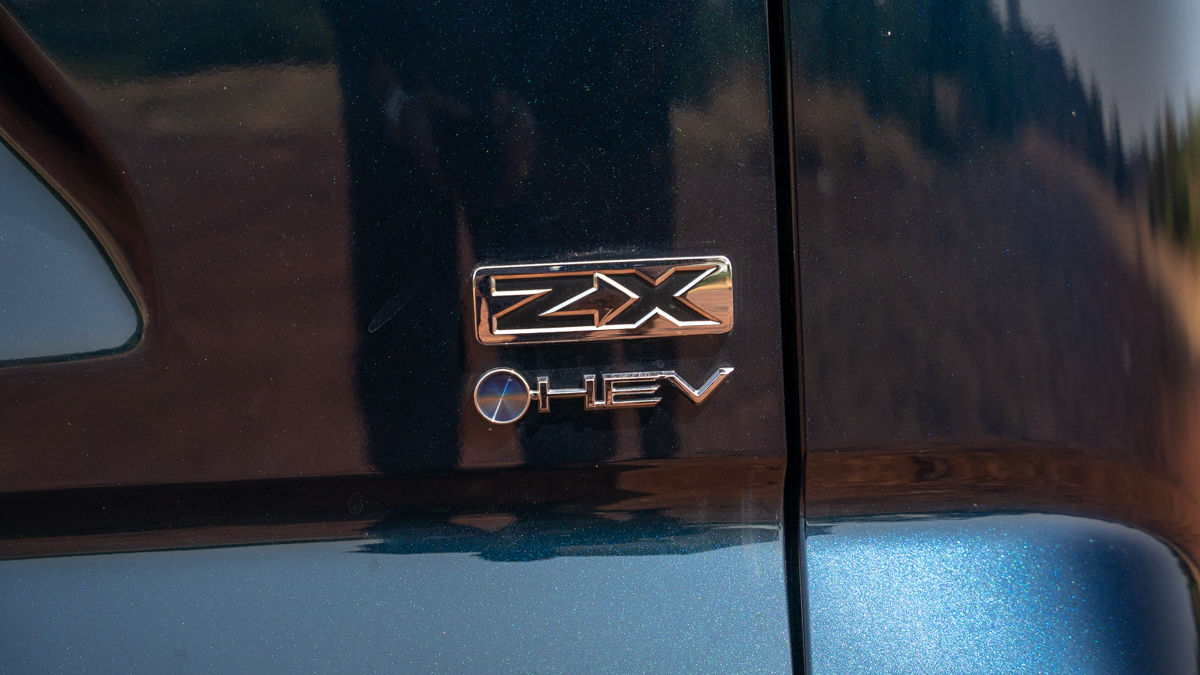 Toyota Innova Hycross HEV logo