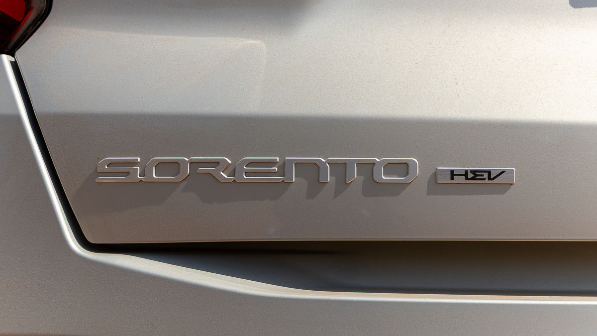 Kia Sorento HEV Badge