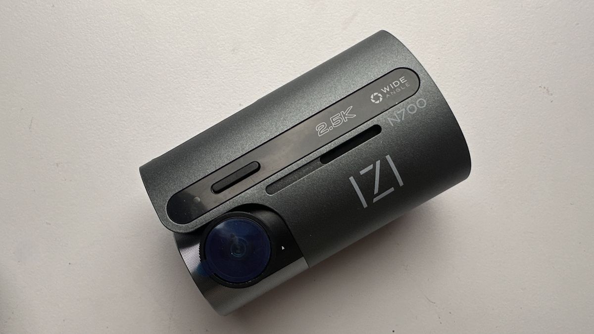IZI N700 Dashcam