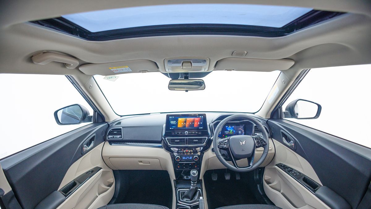 Mahindra XUV 3XO ZNG Interior