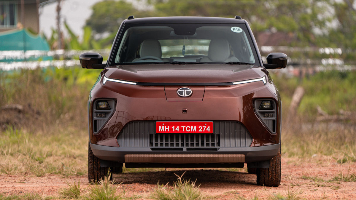 Top EV Cars With Highest Range Under Rs 15 Lakh Top EV Cars With Highest Range Under Rs 15 Lakh