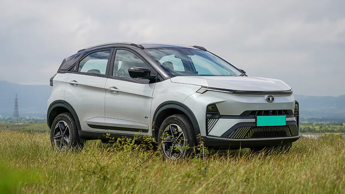 Top EV Cars With Highest Range Under Rs 15 Lakh Top EV Cars With Highest Range Under Rs 15 Lakh