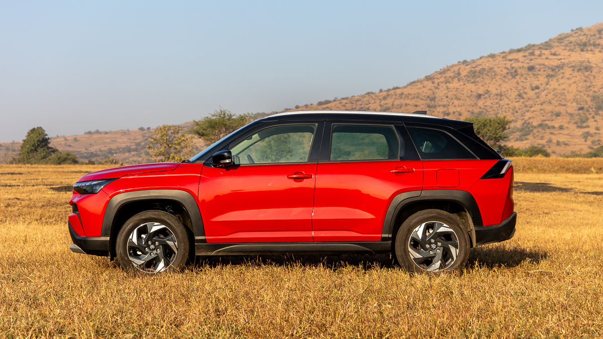 Maruti Victoris Side