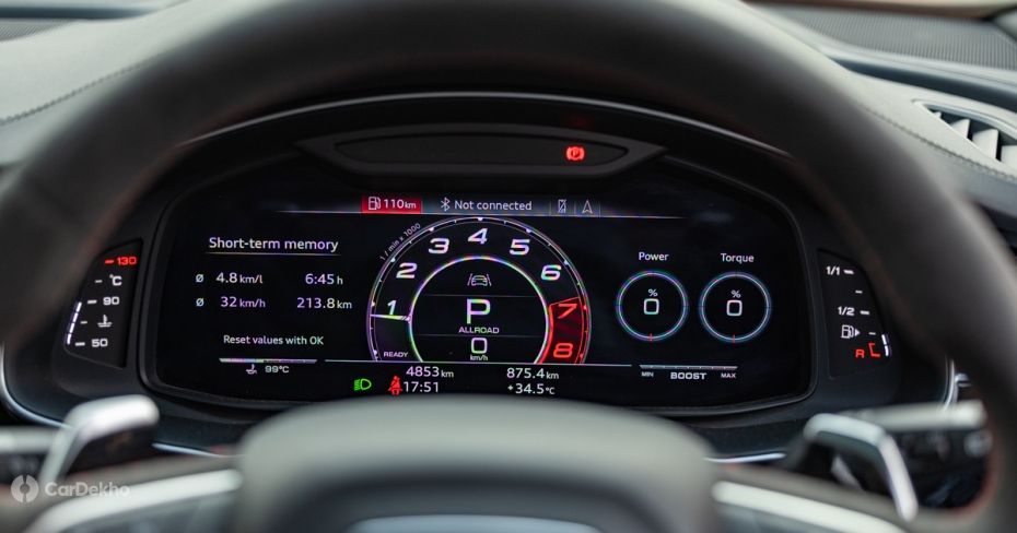 Audi RS Q8 digital driver's display