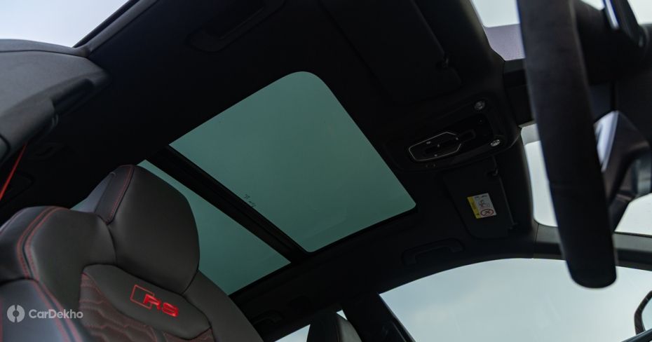 Audi RS Q8 panoramic sunroof