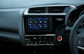 ഹോണ്ട ജാസ്സ് ന്യൂ 7-inch infotainment system borrowed from ഹോണ്ട അമേസ് comes with ആപ്പിൾ കാർപ്ലേ ഒപ്പം ആൻഡ്രോയിഡ് ഓട്ടോ connectivity ഒപ്പം ഐഎസ് എ capacitive touchscreen when compared ടു the smaller, restive-type unit offered before