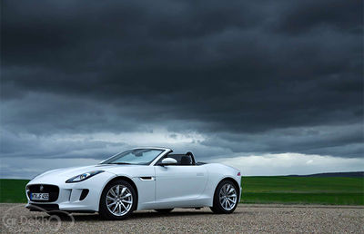 Jaguar recalls F-Type over faulty airbag wiring