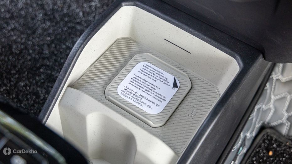 Kia Syros EV Wireless Charger