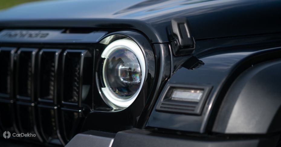Mahindra Thar Roxx C-shaped LED DRLs