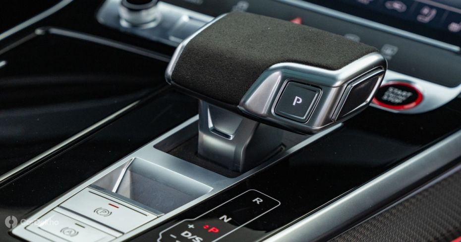 Audi RS Q8 gear lever