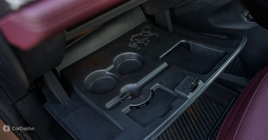 Tata Curvv cupholders