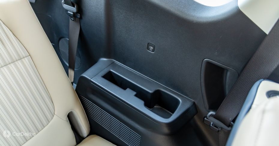 Kia Carens Clavis storage space for 3rd row passengers Kia Carens Clavis storage space for 3rd row passengers