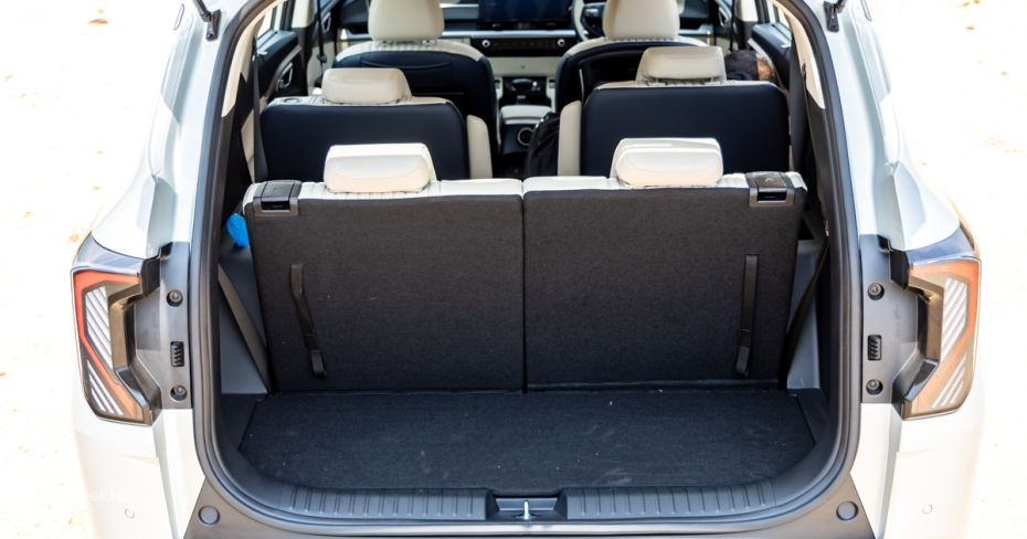 Kia Carens Clavis boot space with all 3 rows up Kia Carens Clavis boot space with all 3 rows up
