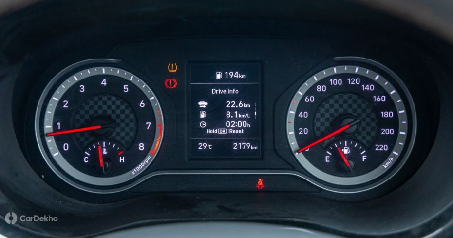 Hyundai Aura driver's display Hyundai Aura driver's display