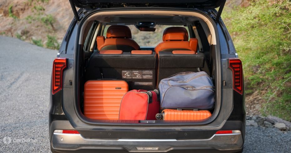 Kia Carnival boot space Kia Carnival boot space