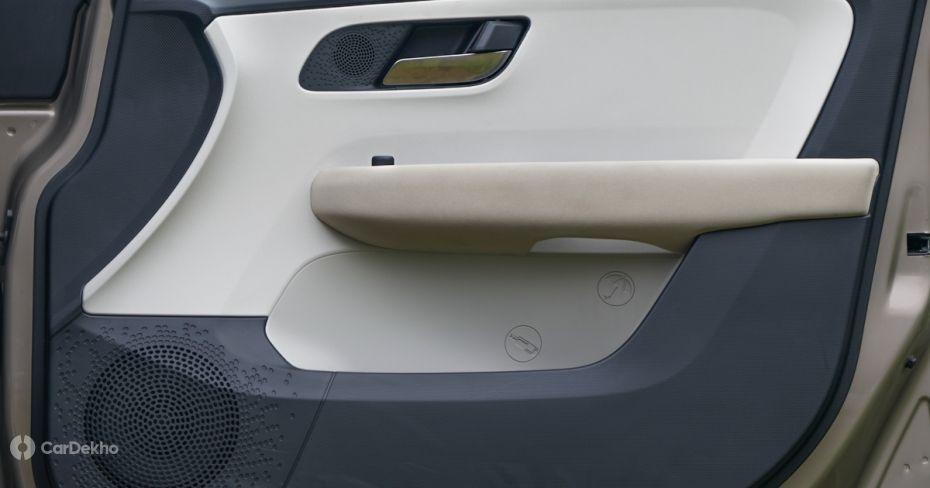 Tata Altroz front door storage space Tata Altroz front door storage space