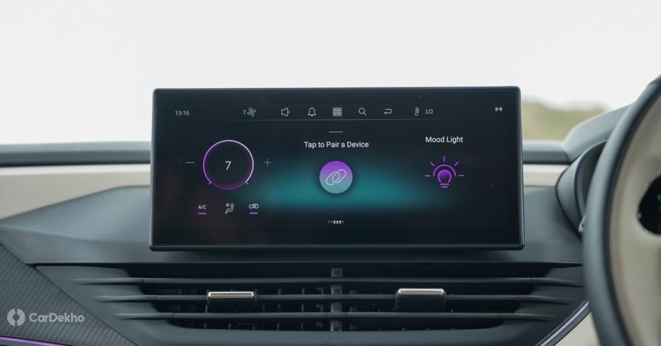 Tata Altroz 10.25-inch touchscreen Tata Altroz 10.25-inch touchscreen
