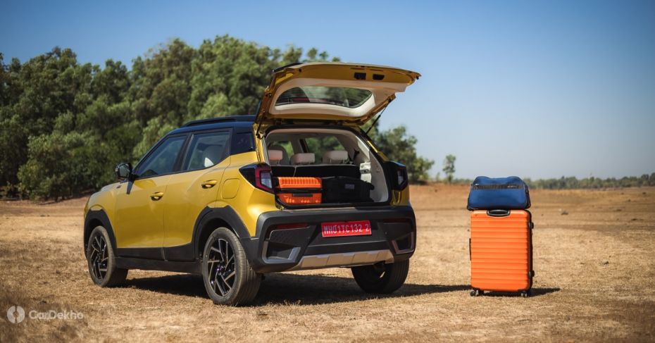 Mahindra XUv 3XO boot space