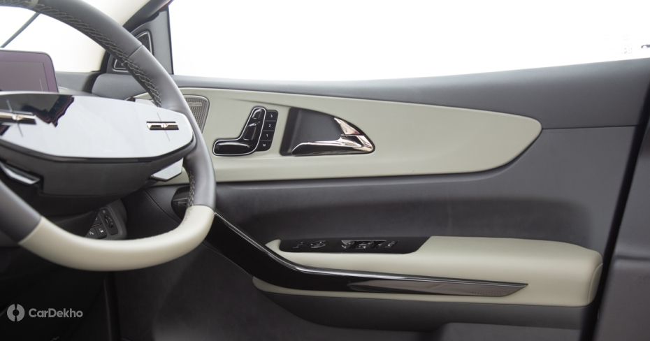 Mahindra XEV 9e Door