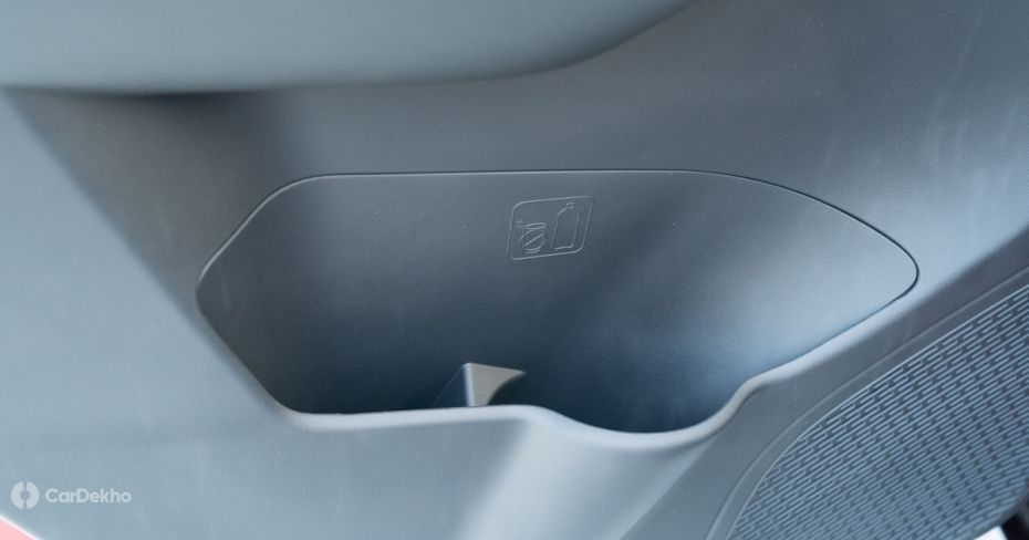 Mahindra XEV 9e Door Bottle Holders