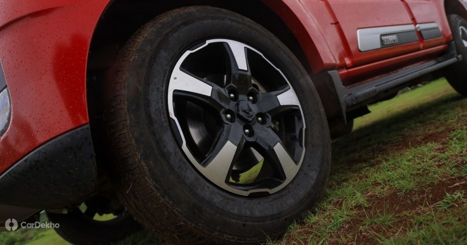 Mahindra Scorpio Classic 17-inch dual-tone alloy wheels