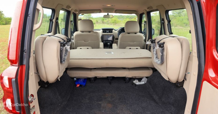 Scorpio Classic boot space with folded second row