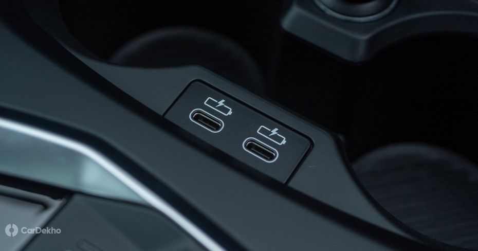 2025 BMW 2 Series charging ports for front passengers