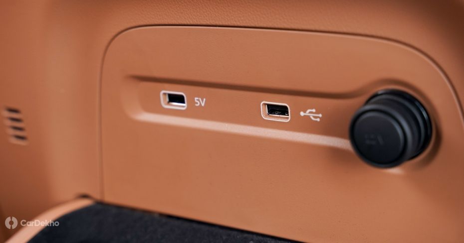 MG M9 USB charging ports MG M9 USB charging ports