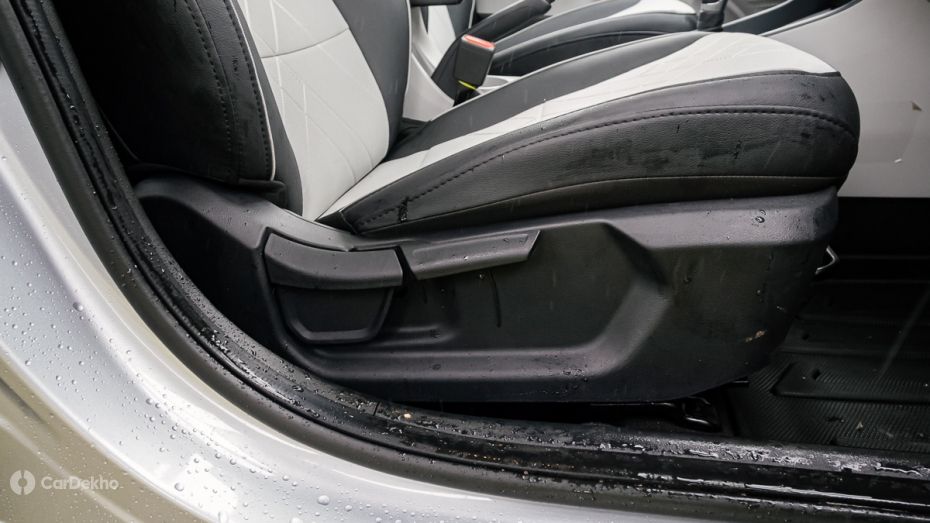 Hyundai i20 Driver Seat Height Adjustment Hyundai i20 Driver Seat Height Adjustment