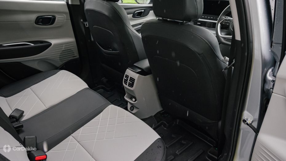 Hyundai i20 Rear Seat Amenities Hyundai i20 Rear Seat Amenities