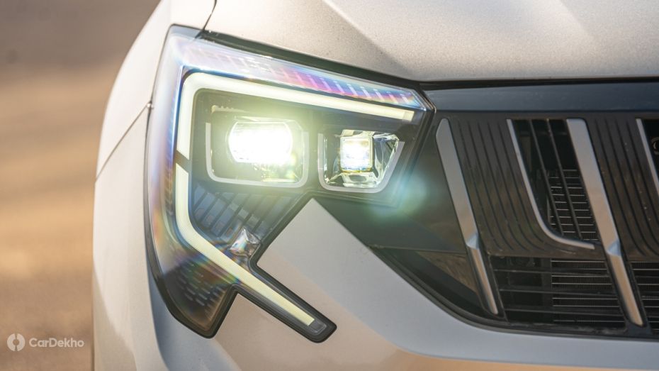 Mahindra XUV 7XO headlight