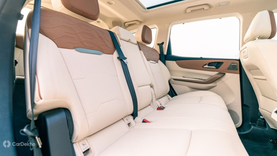 Mahindra XUV 7XO second row seats