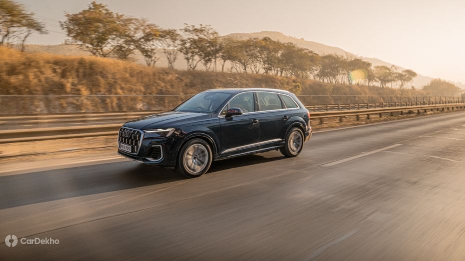 Audi Q7 driving