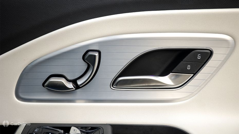 Mercedes-Benz CLA Electric Seat Controls