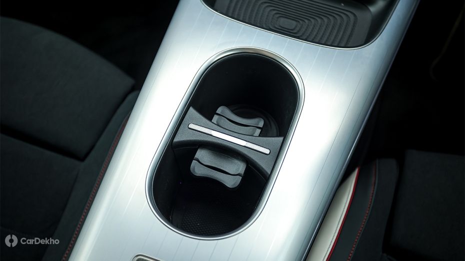 Mercedes-Benz CLA Electric Cupholders