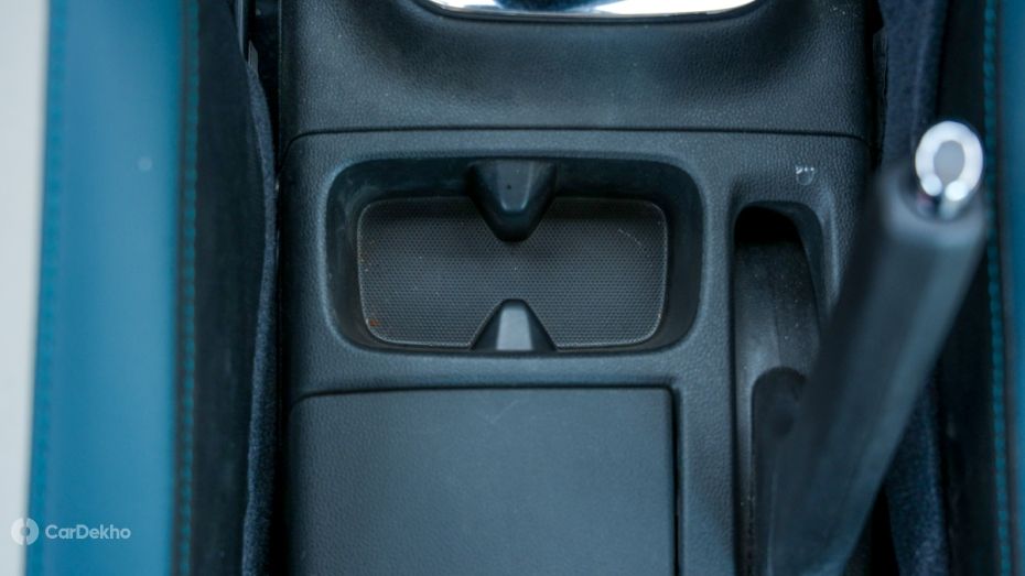 Nissan Gravite Front Cupholders Nissan Gravite Front Cupholders