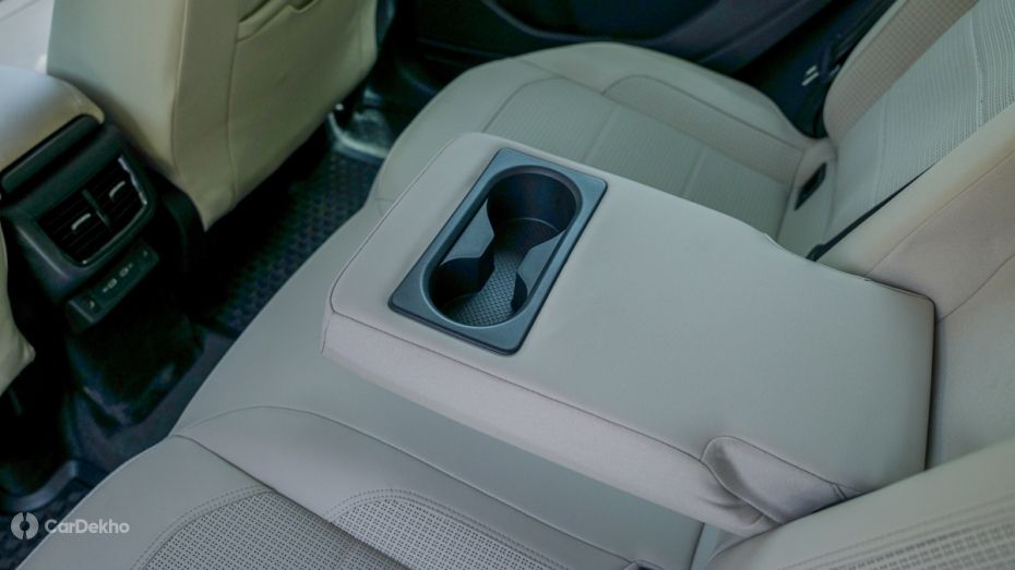 2026 Skoda Kushaq Facelift rear-centre armrest 2026 Skoda Kushaq Facelift rear-centre armrest
