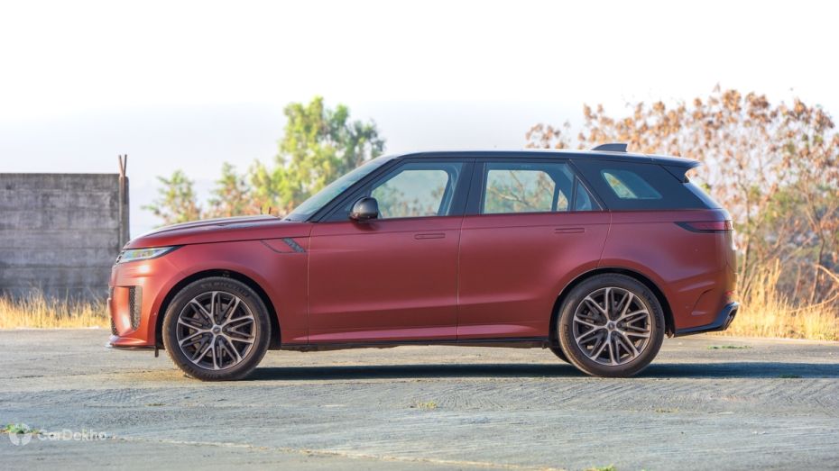 Range Rover Sport SV Side