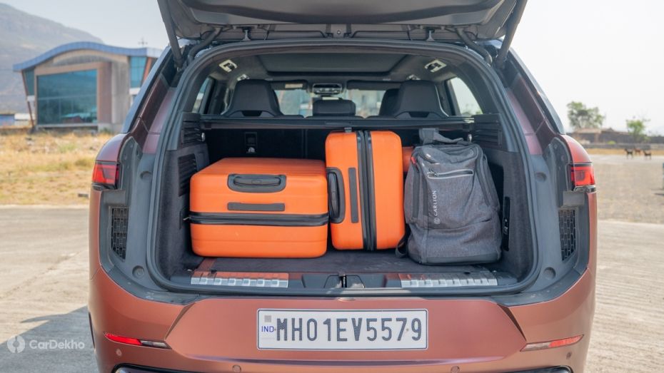 Range Rover Sport SV Boot With Luggage