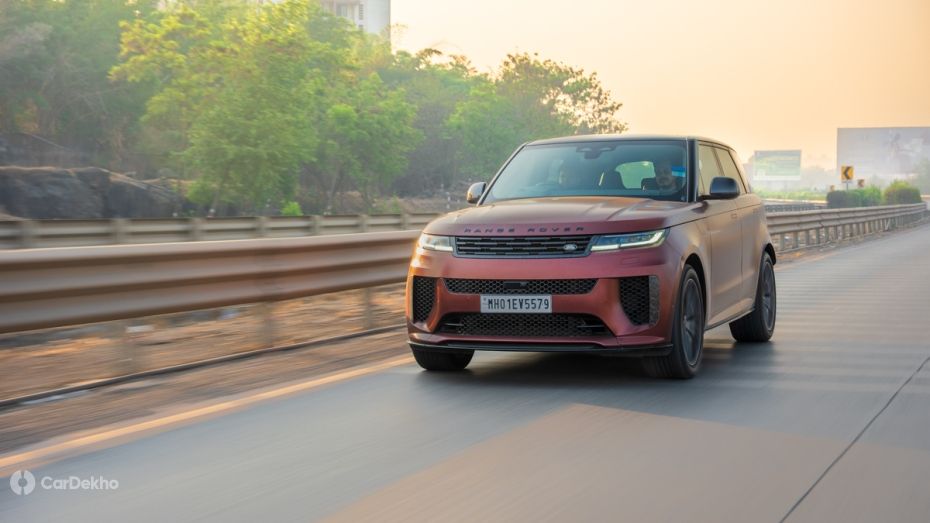 Range Rover Sport SV Front Left