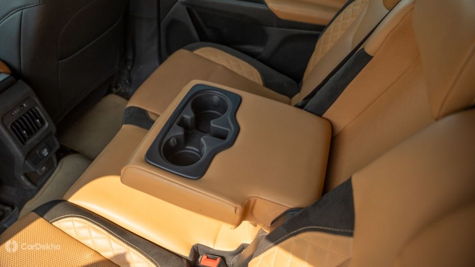 Jeep Meridian Second Row Armrest