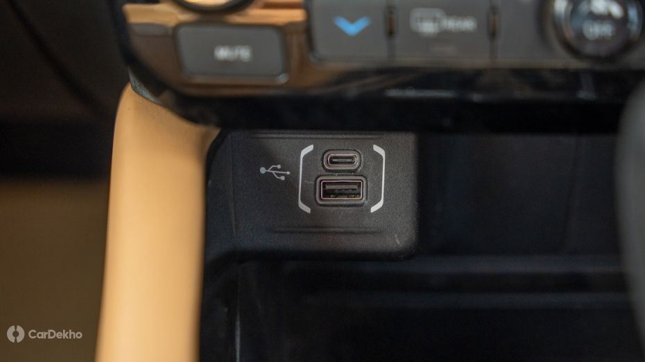 Jeep Meridian Charging Port