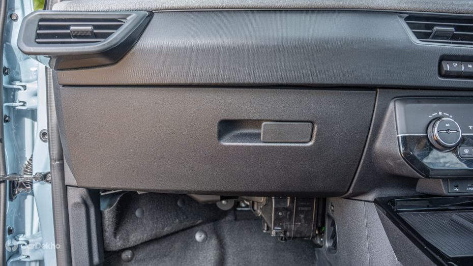 Tata Tiago Glovebox Tata Tiago Glovebox