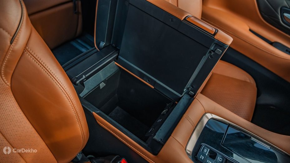 Toyota Vellfire Front Armrest Storage Toyota Vellfire Front Armrest Storage