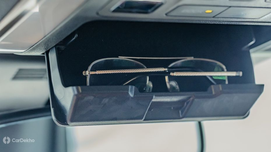 Toyota Vellfire Sunglass Holder Toyota Vellfire Sunglass Holder