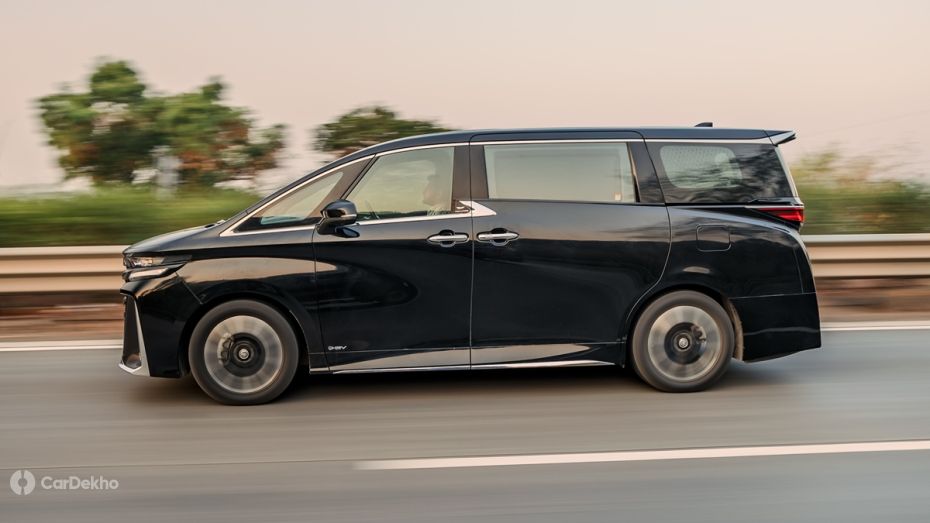 Toyota Vellfire Rolling Side Profile Toyota Vellfire Rolling Side Profile
