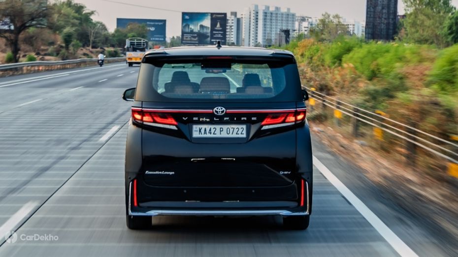 Toyota Vellfire Rolling Rear Toyota Vellfire Rolling Rear