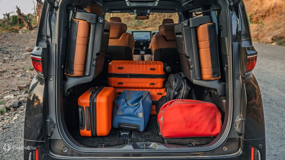 Toyota Vellfire Boot Space Toyota Vellfire Boot Space
