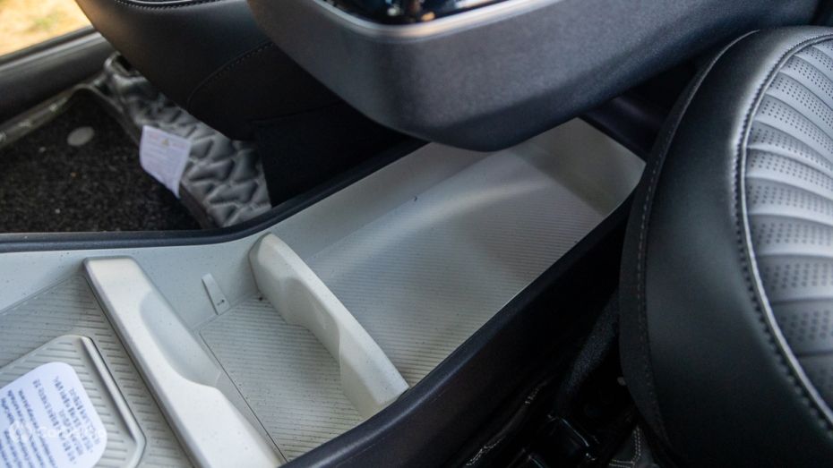 Kia Syros EV Storage Cubby