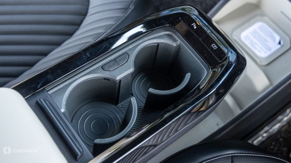 Kia Syros EV Front Cupholders